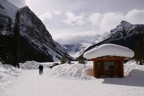 <加拿大西海岸落基山雪国温泉9日游>温哥华，班夫国家公园