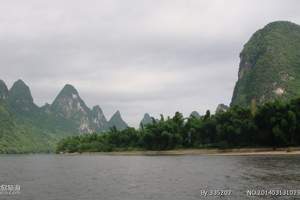 国庆下雨吗，阳朔天气，阳朔酒店还有位吗，有班车吗，3日游电话